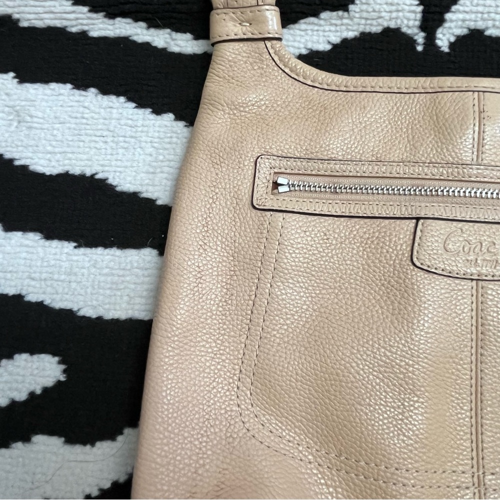 COACH Penelope Hippie Leather Cross-body Bag F14679 - Picture 5 of 12